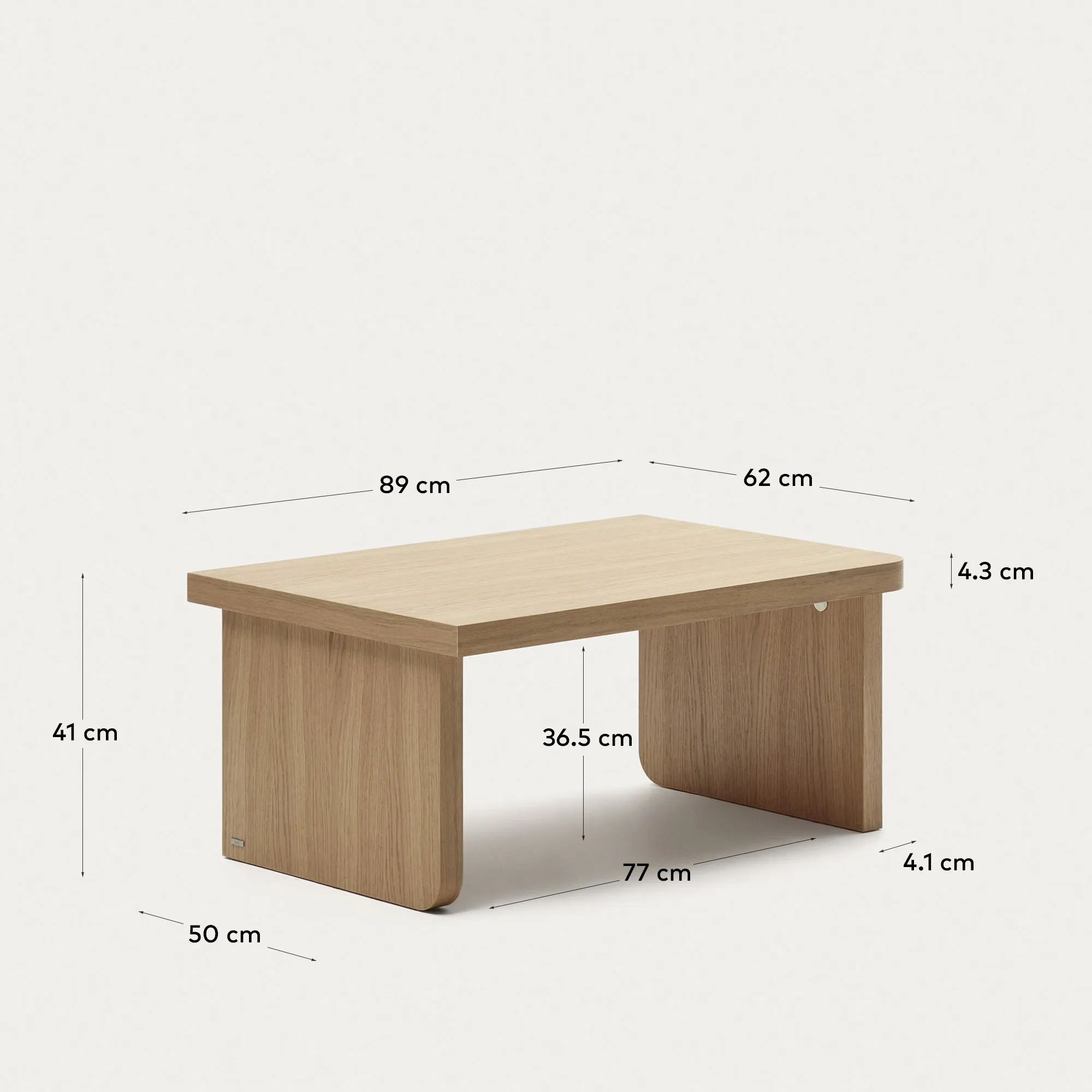 Журнальный столик La Forma Oaq шпон дуба с натуральной отделкой 82 x 60 см 157864
