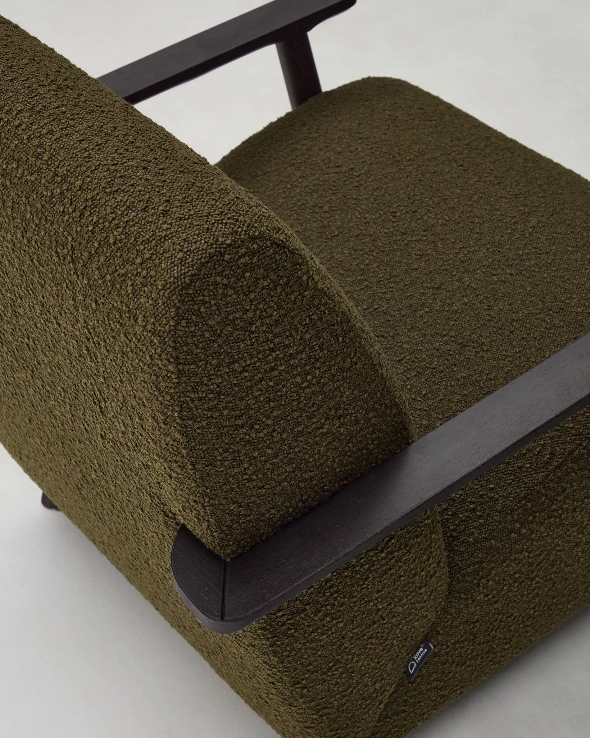 Кресло La Forma Meghan зеленая ткань букле ножки с отделкой венге 149016