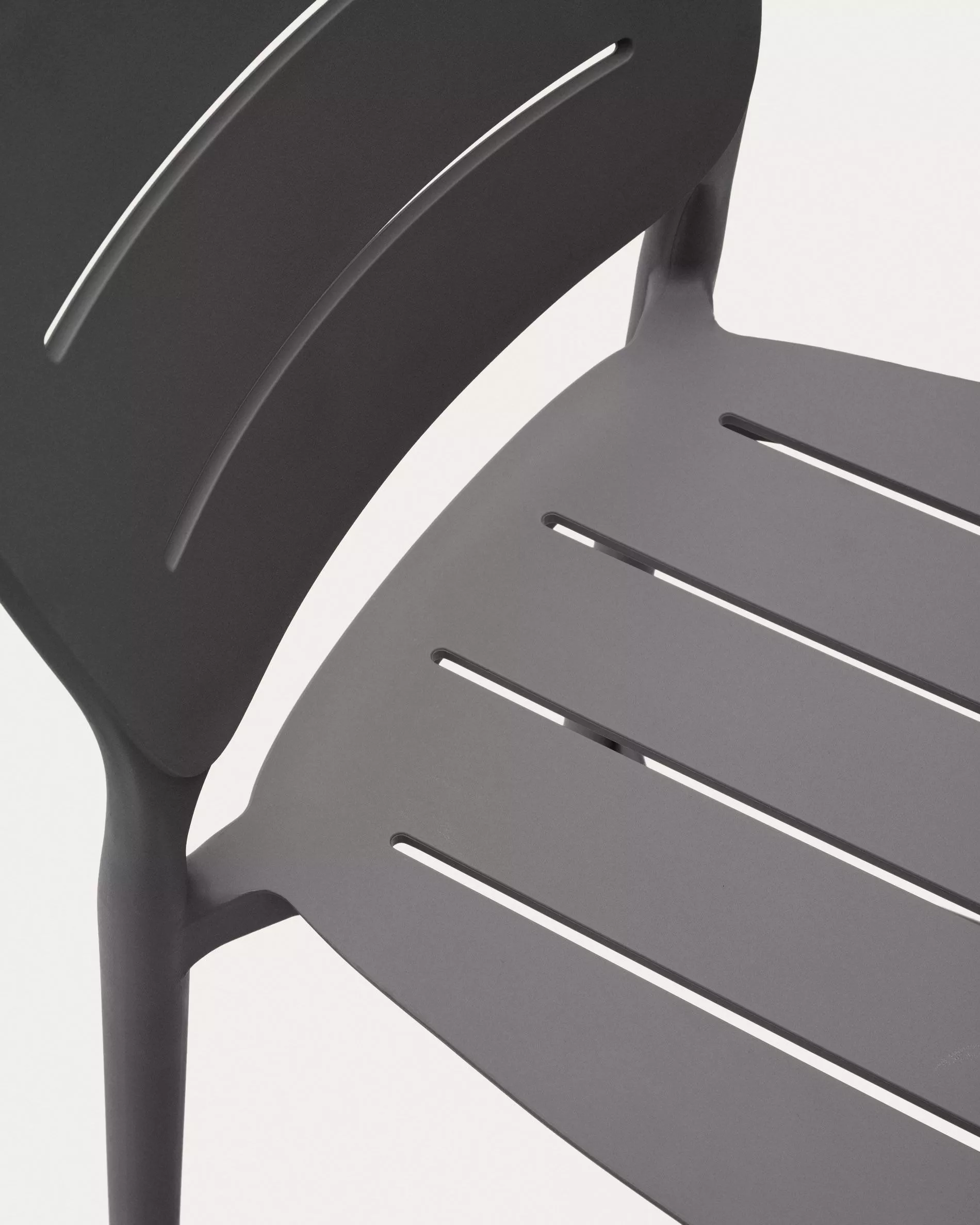 Полубарный стул La Forma Morella серый пластик