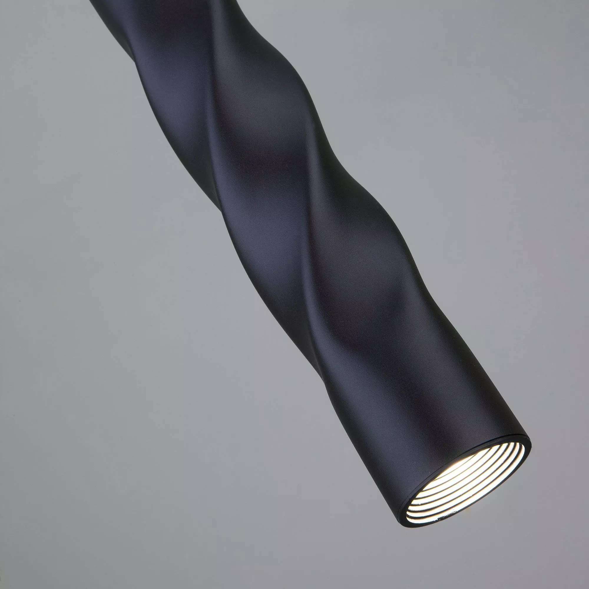 Подвесной светильник Eurosvet Scroll 50136/1 LED черный