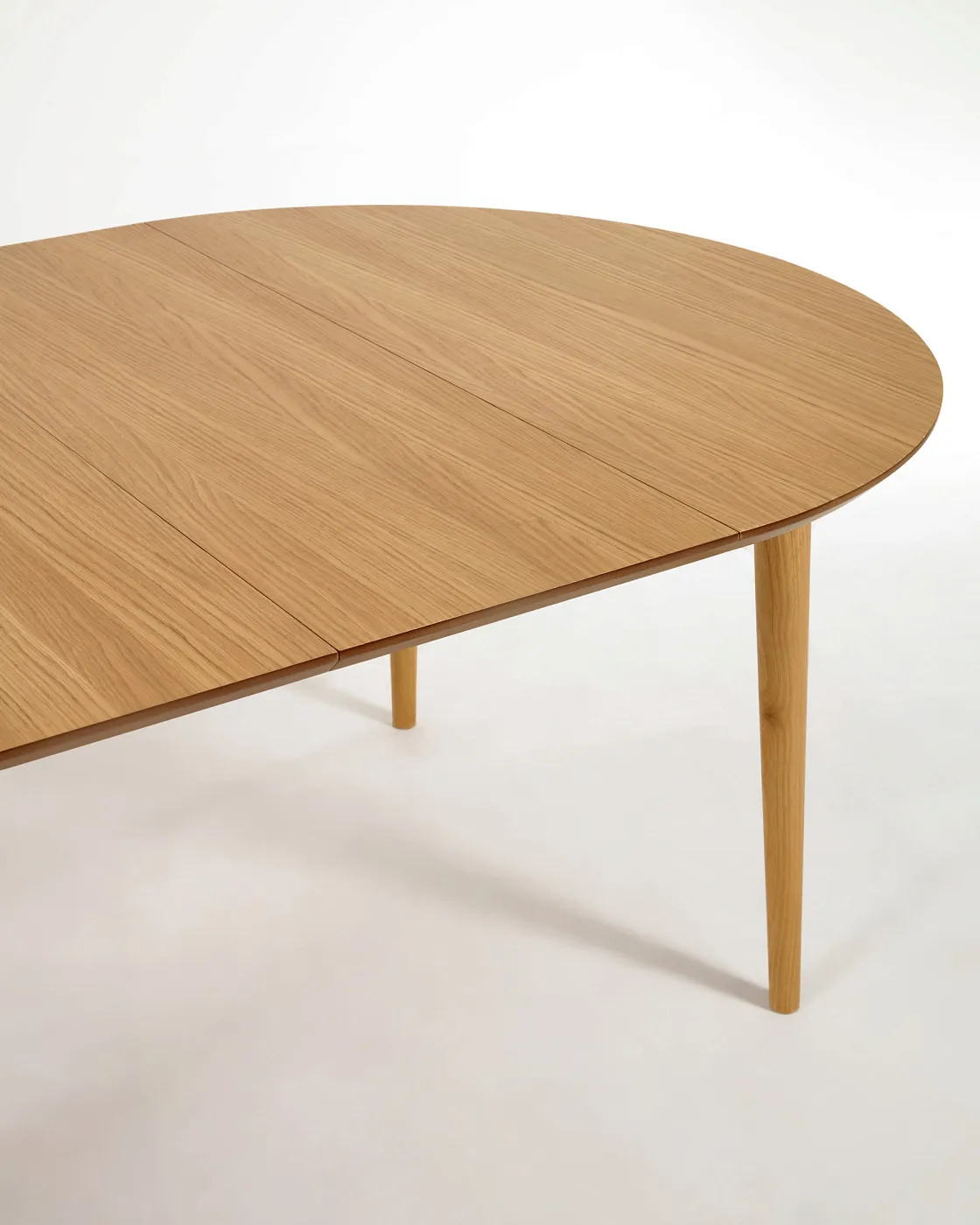 Раздвижной стол La Forma Oqui из МДФ с дубовым шпоном 160 x 100 см